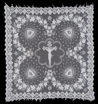 »M?rlišku« – mrliški nadprt za na pare, mlajši prt iz industrijske čipke.